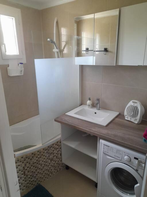 Appartement Aux Alyscamps 2, Climatisation, Wifi, Parking Arlés Exterior foto