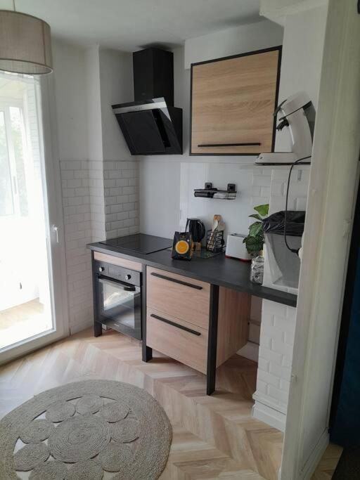 Appartement Aux Alyscamps 2, Climatisation, Wifi, Parking Arlés Exterior foto